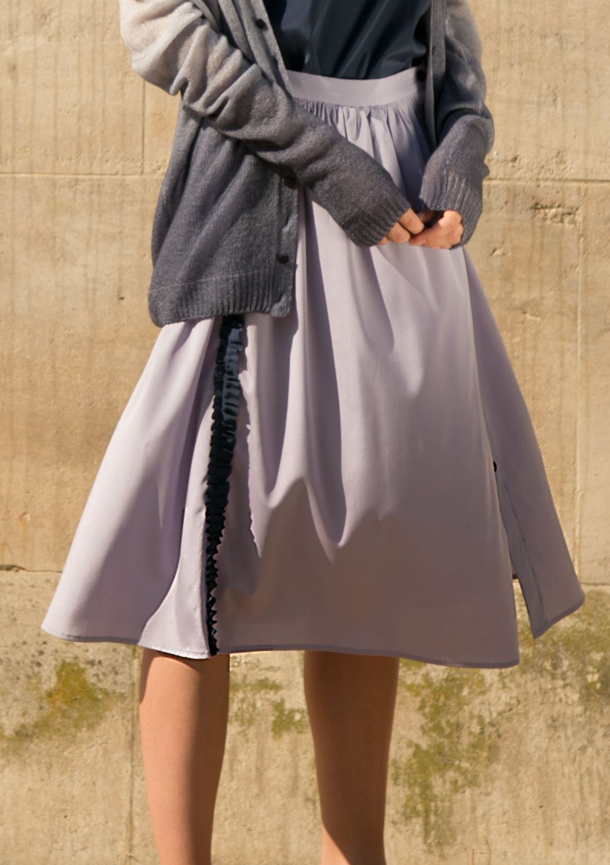 Silk midi-skirt with contrasted colour frills ruban, lavender