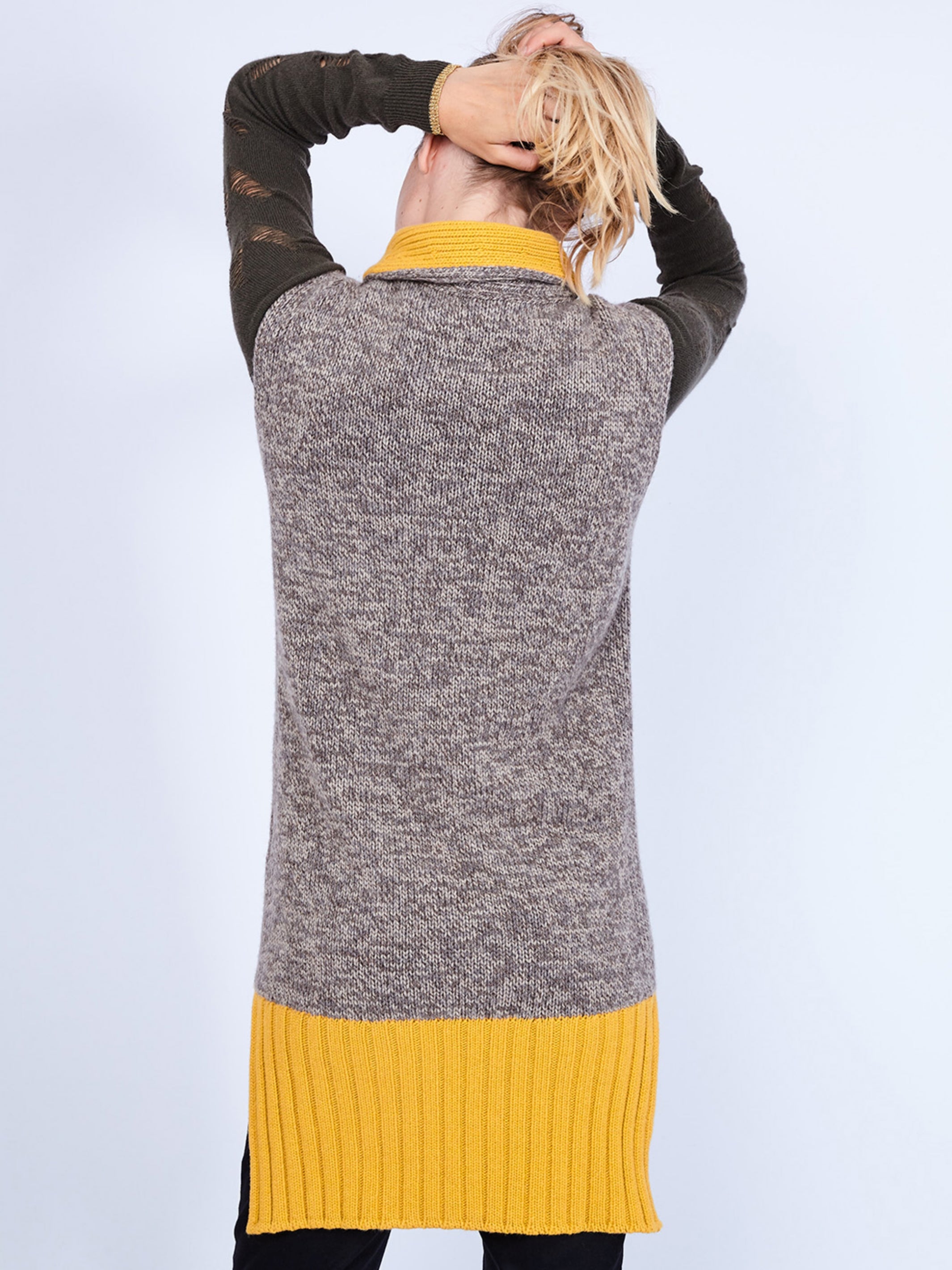 Warm sweater dress in regenerated cashmere